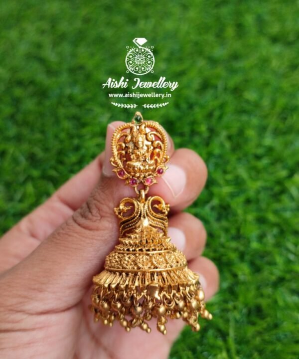 Lakshmi with Golden Beads- E028