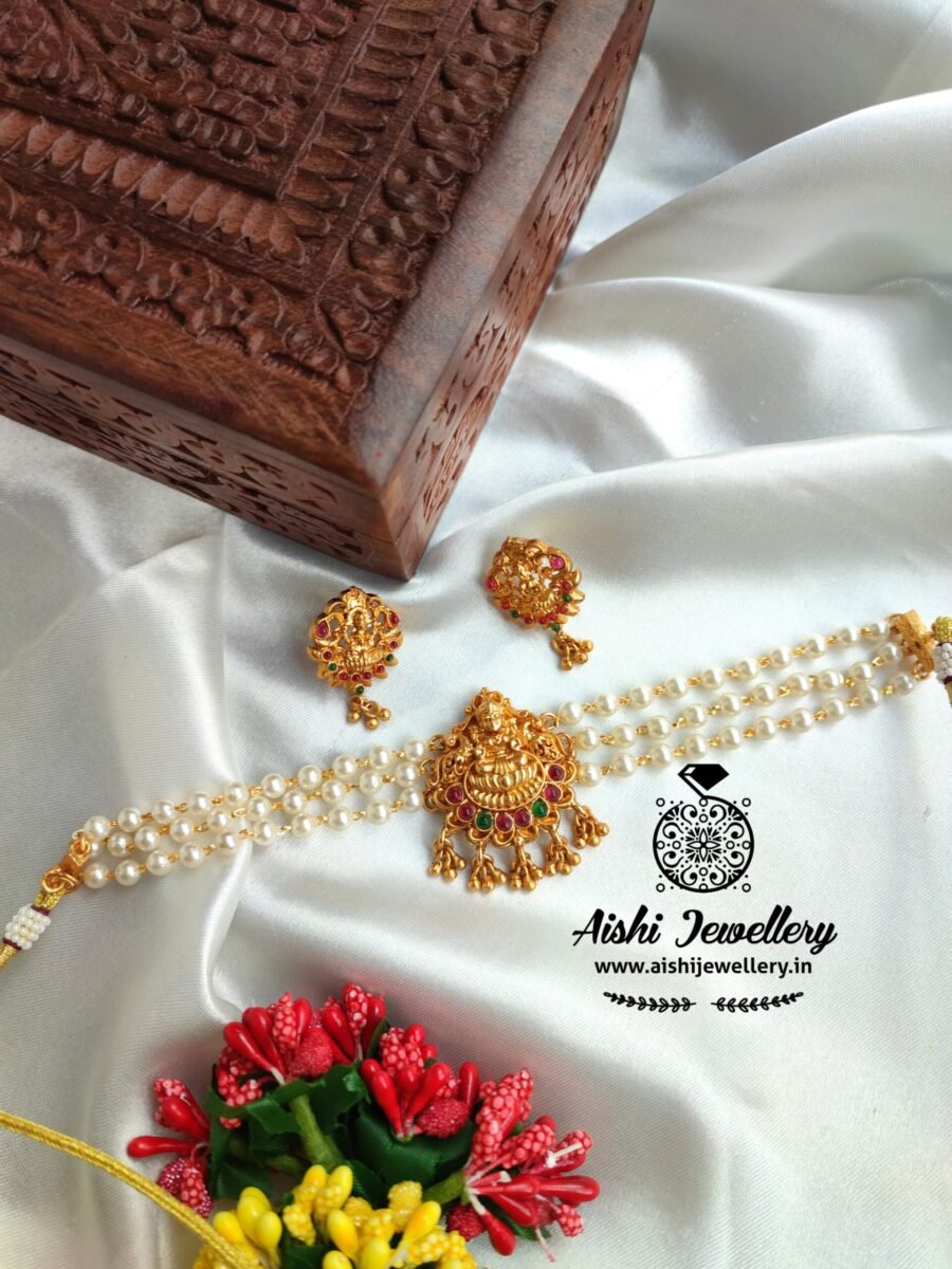 Lakshmi Pearl Choker-FQ15