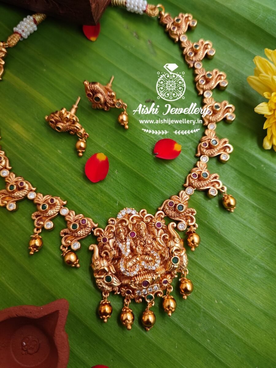 Sivan Pravathi Matt Gold Neck Set-N046