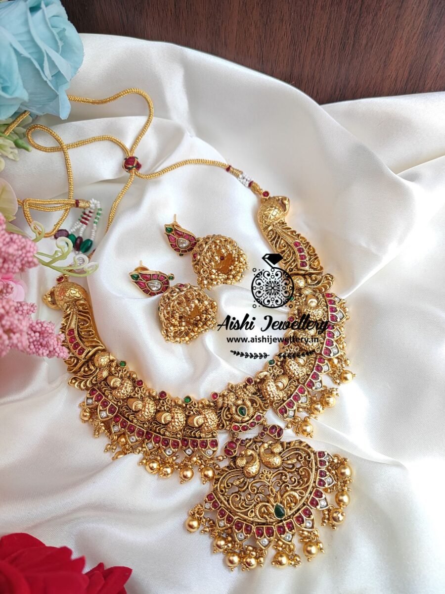 Swan Matt Finish Neck Set(Golden Beads)-N430