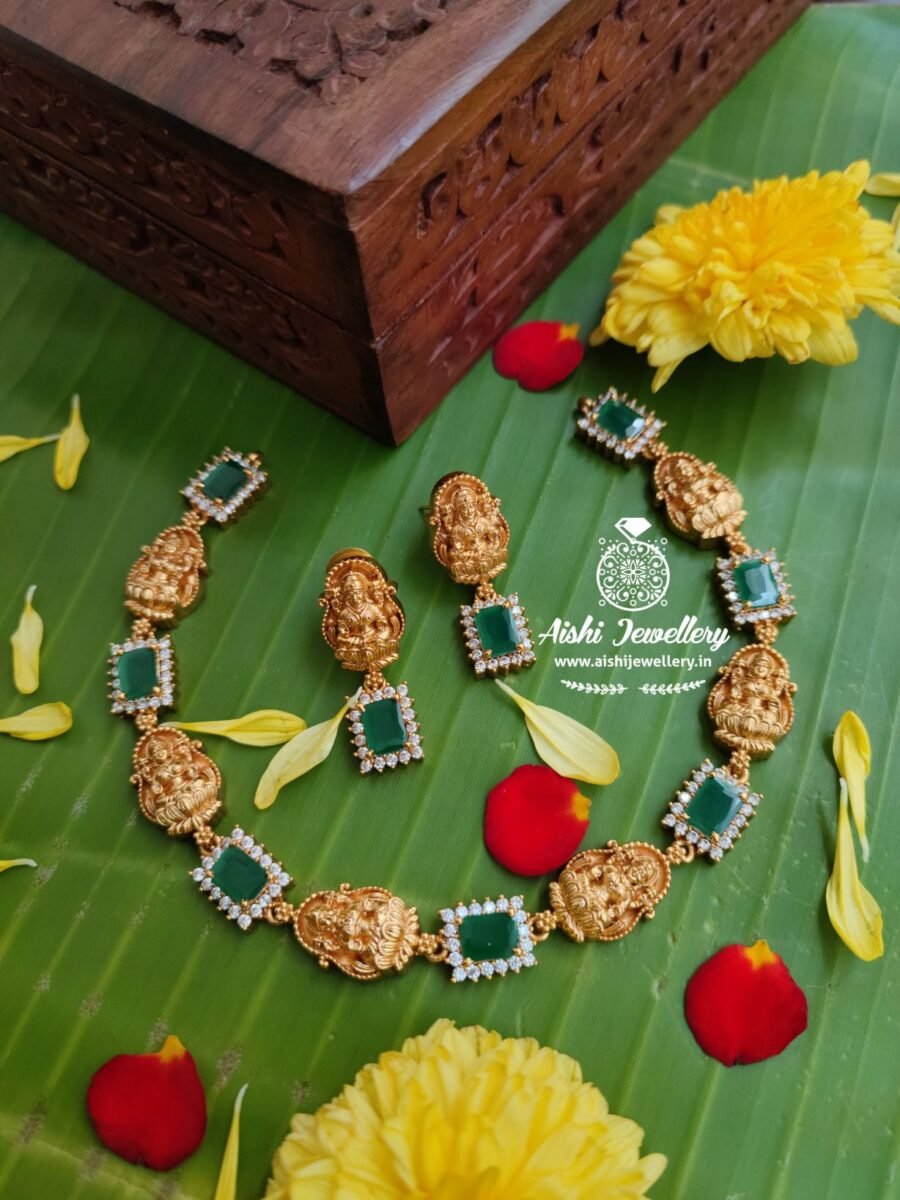 Laskshmi Neck Set(Emerald)-N440