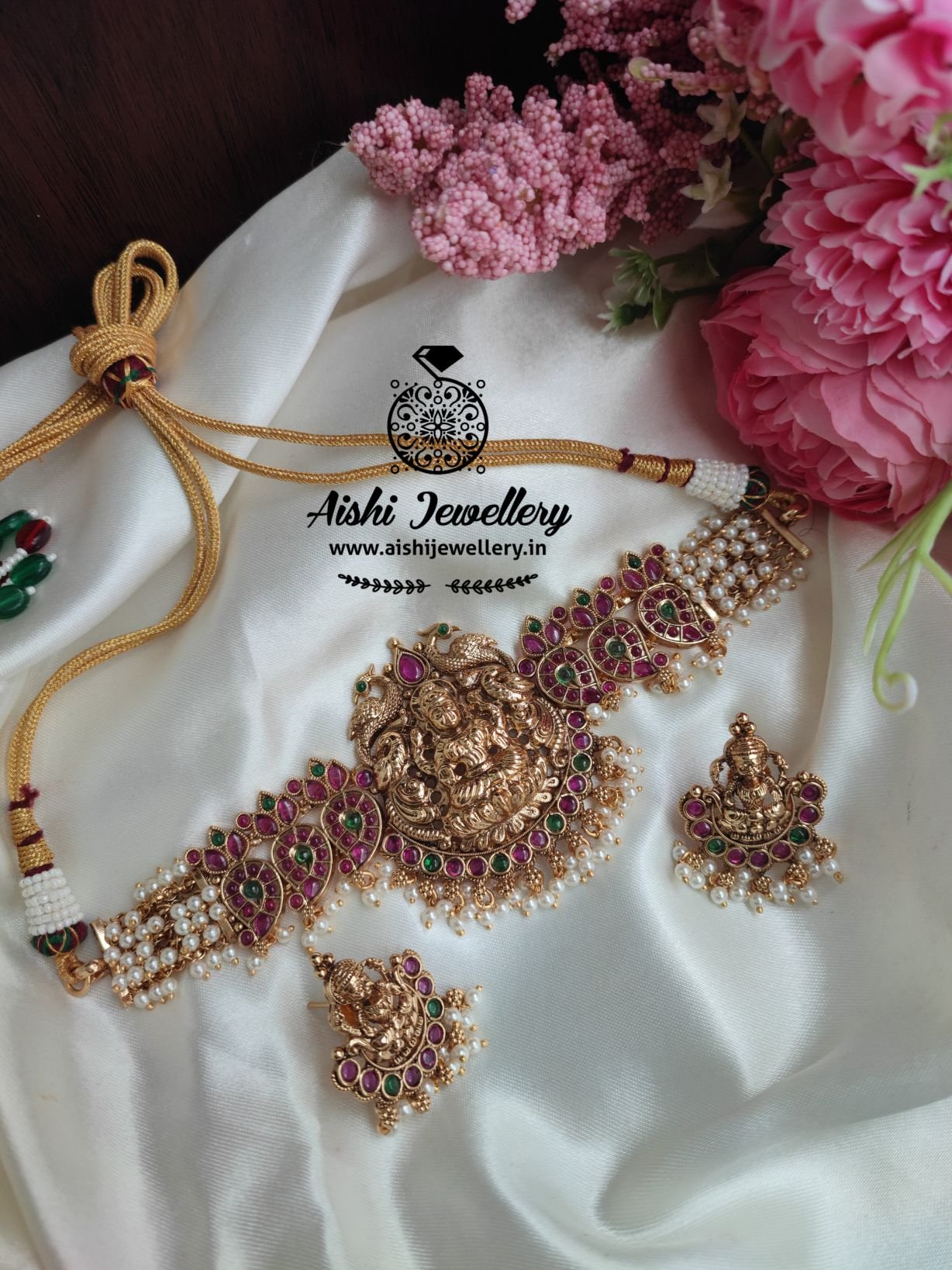 Cluster Pearl Beads Lakshmi Choker -HN100
