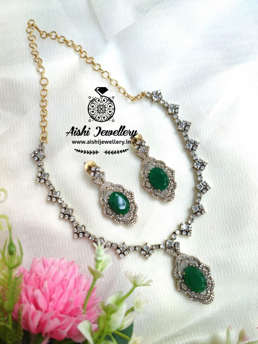 Victorian Diamond Simple Line Neck Set(Green)-AN212