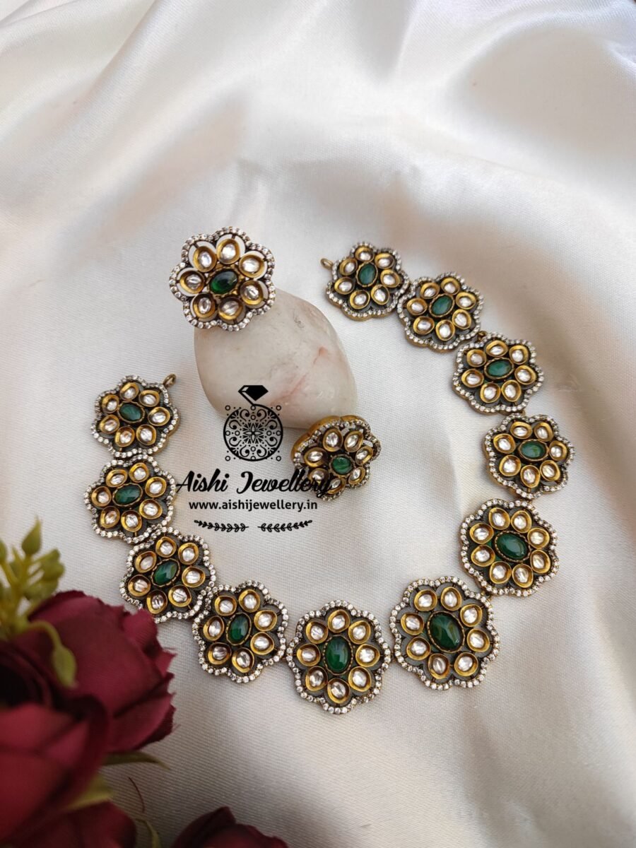 Floral Victorian Neck Set(Green)-N502