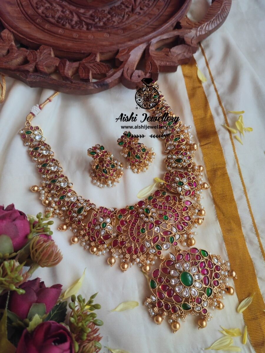 Floral Real Kemp Neck Set(Golden Beads)-N517