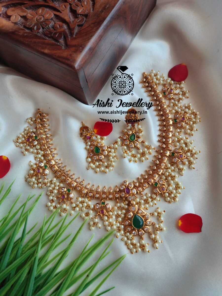 cluster beads Guttapusallu Neckpiece-N551