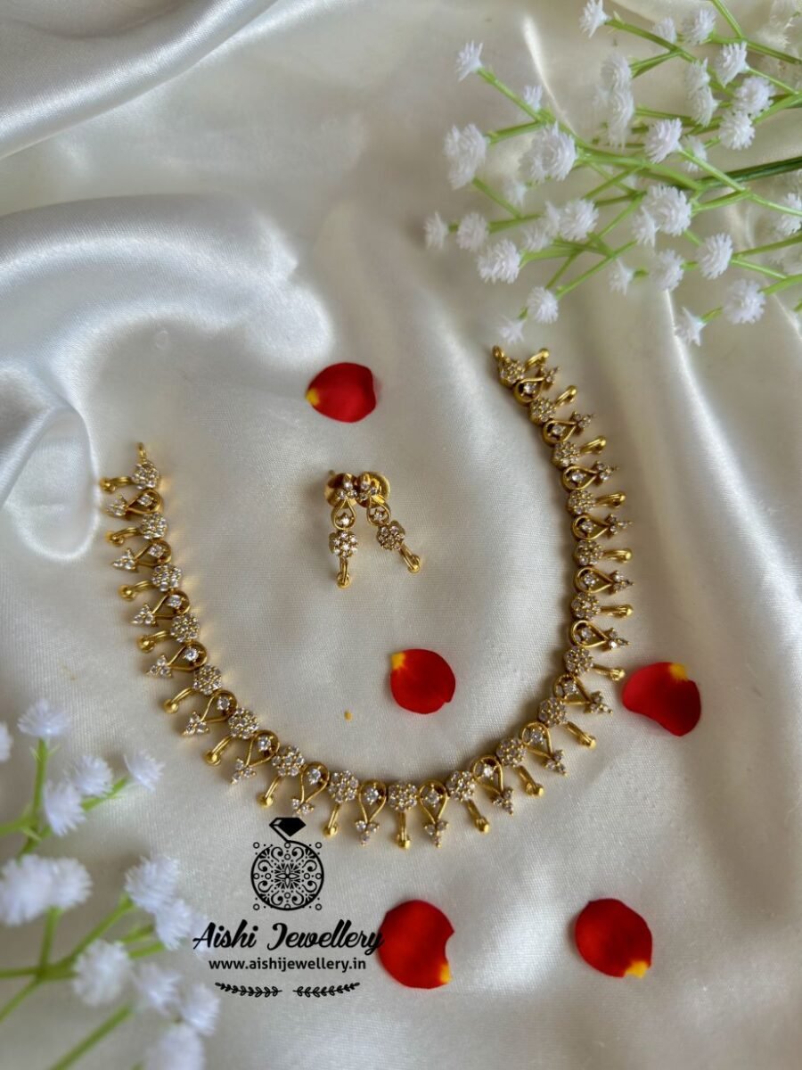 Floral Ad Neckpiece – AN303