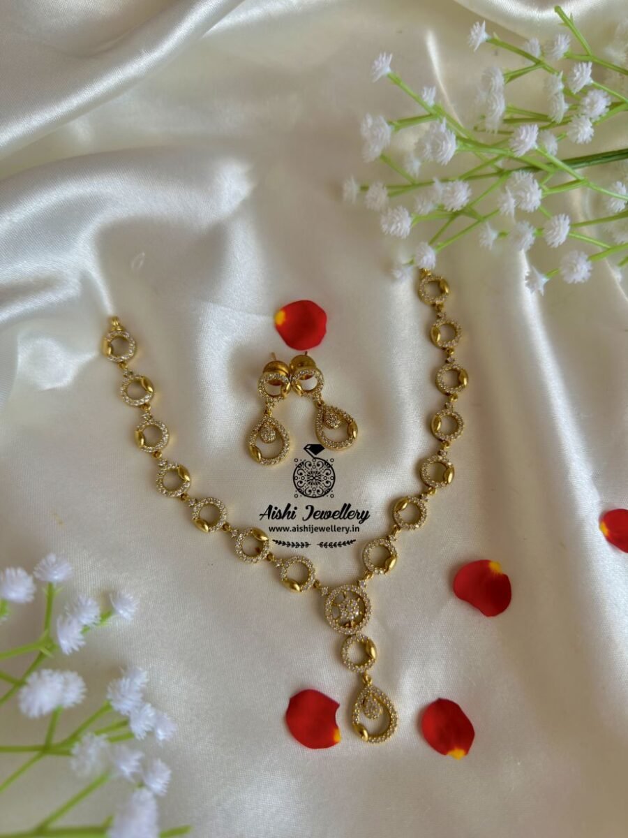 Simple Ad Neckpiece – AN310