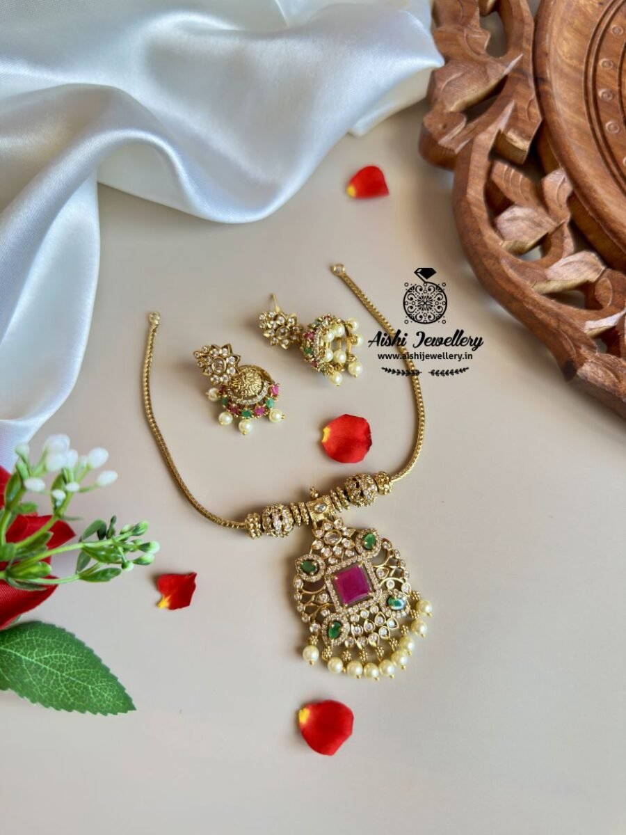 Floral Pendant Neckpiece (Ruby) – N599