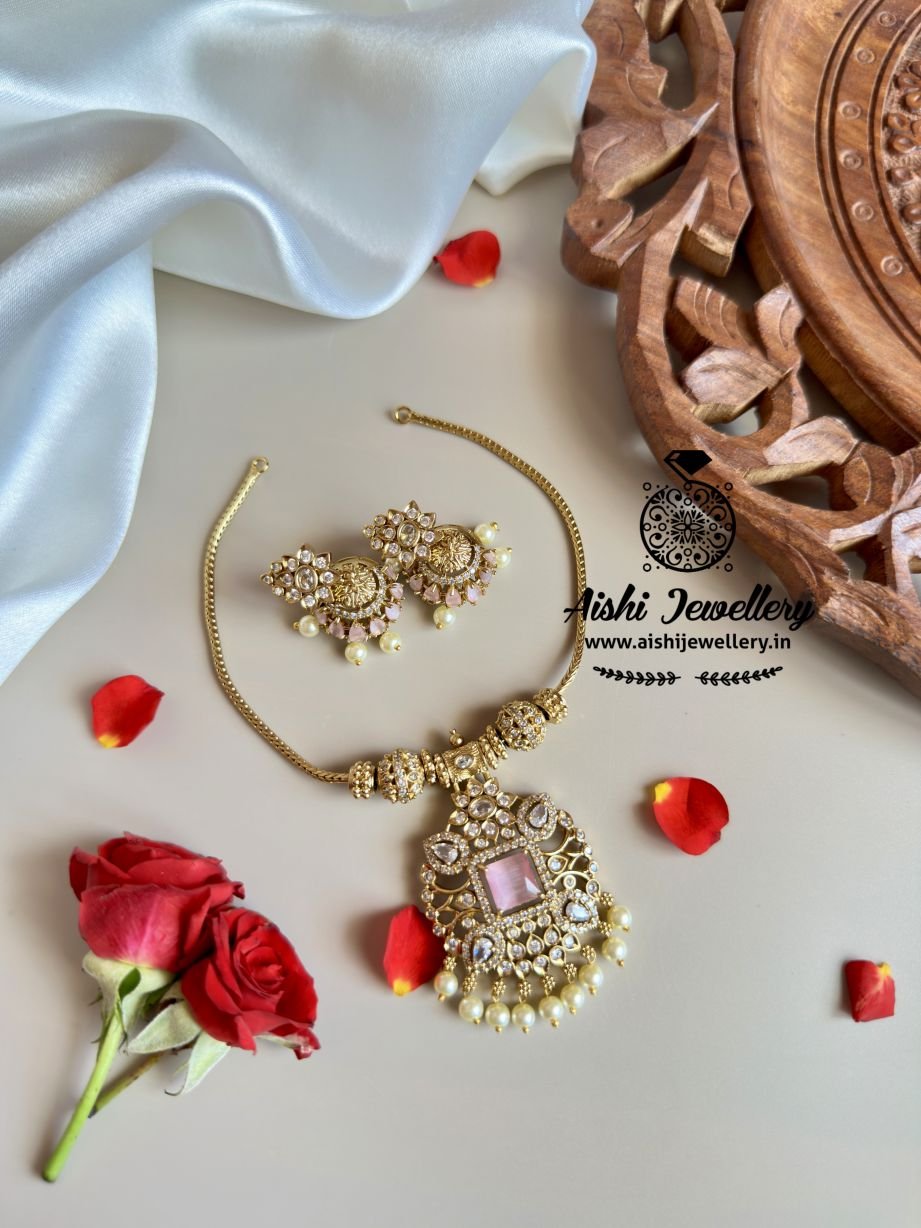 Floral Pendant Neckpiece (Pink) – N601