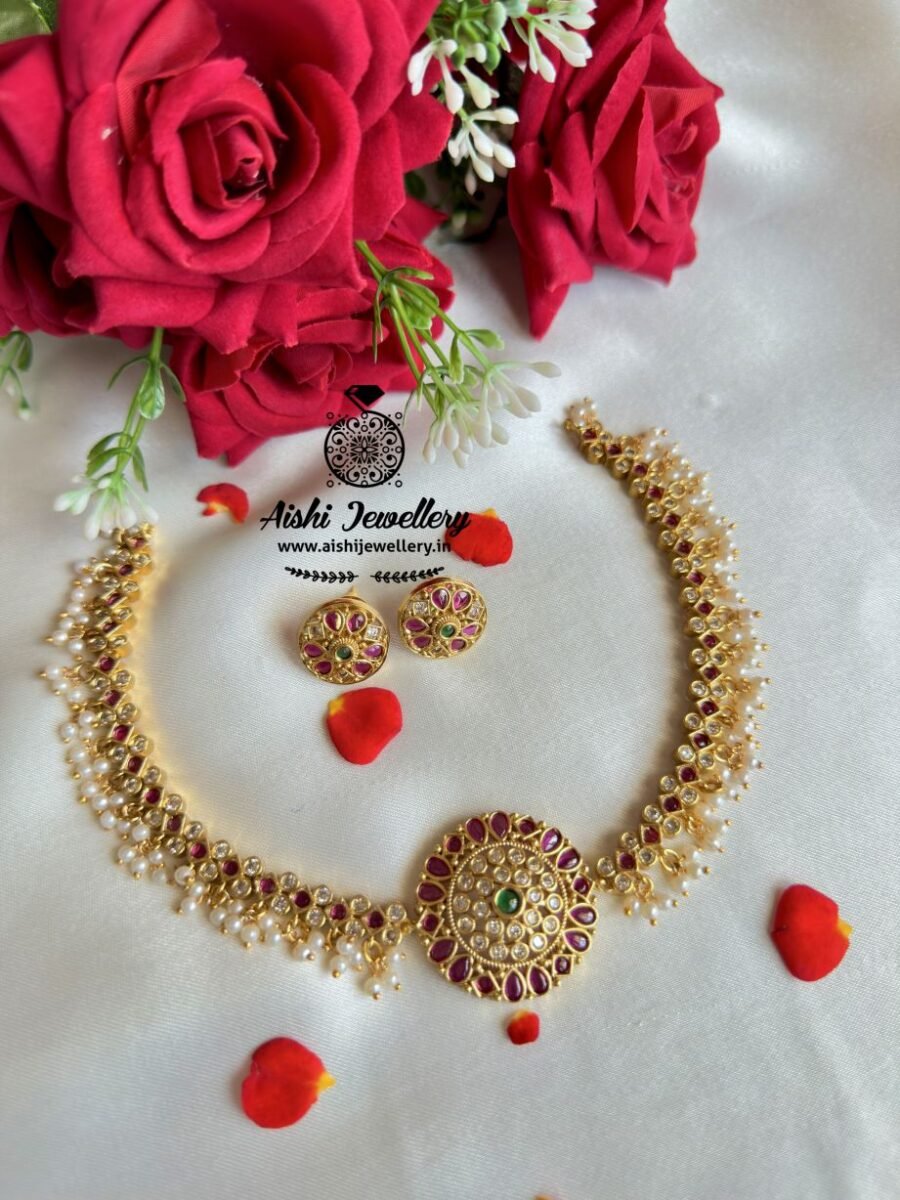 Floral Neckpiece with White Pearls – N613