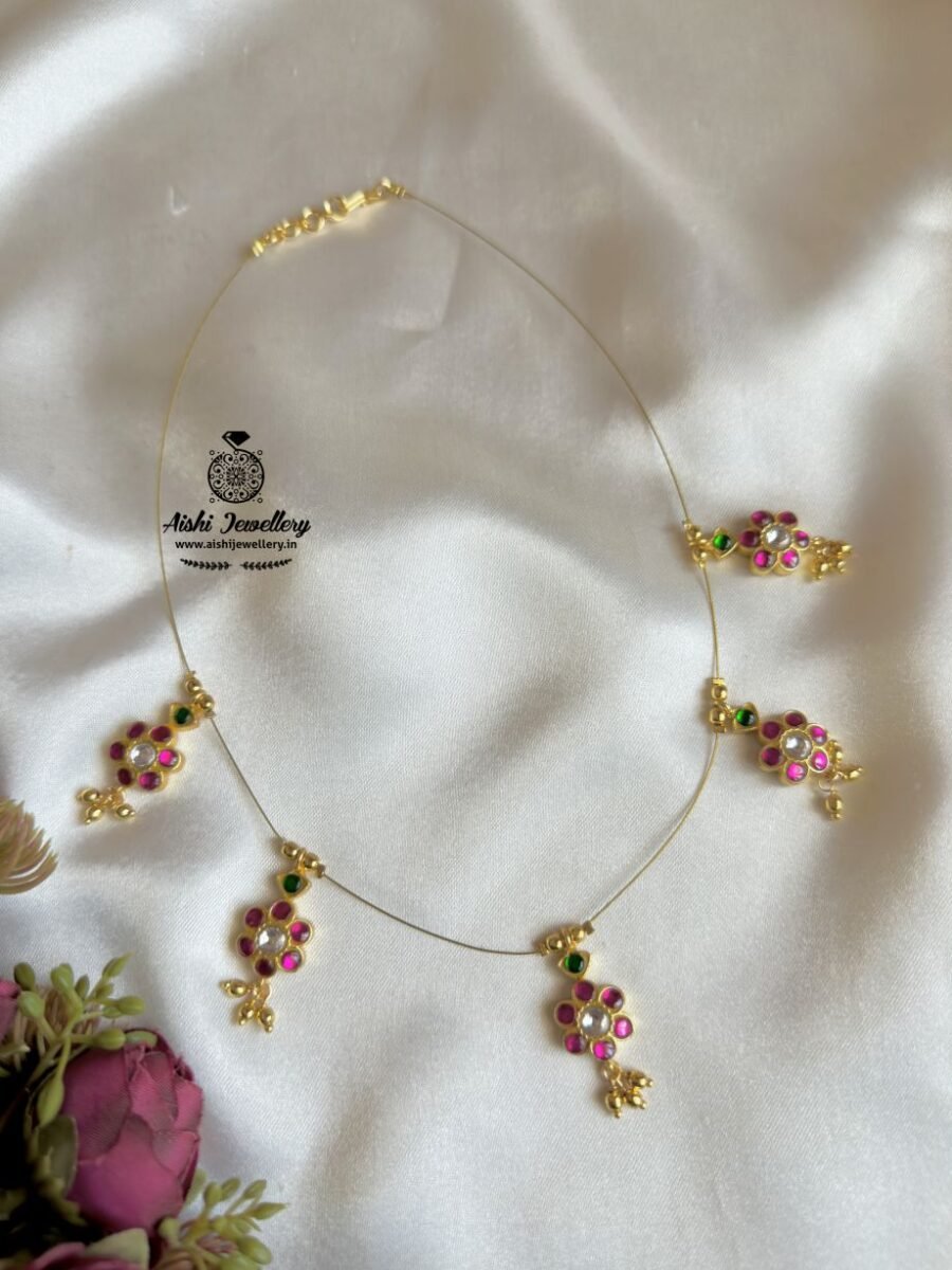 Invisible Jadu Chain with Floral Pendant – N622