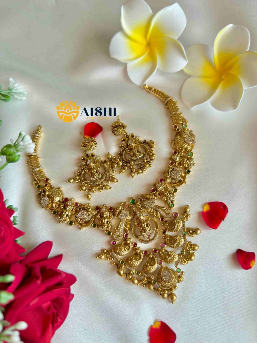 Vintage Style Kemp Manga Neckpiece-N719