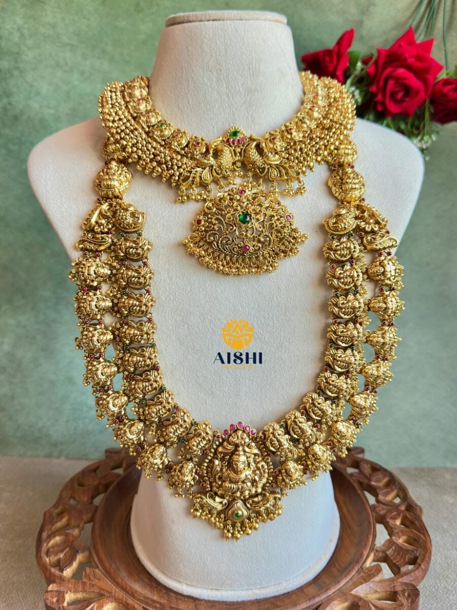 Gold Guttapusalu Jewellery Set -BS041