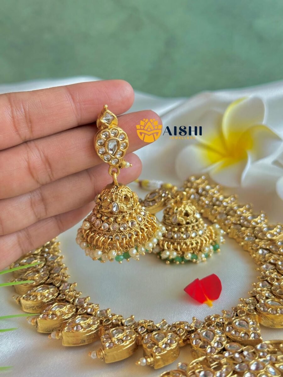 Vintage Manga Neckpiece -N711 - Image 2