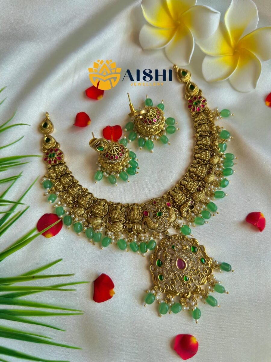 Classic Gold Touch Neckpiece-N720