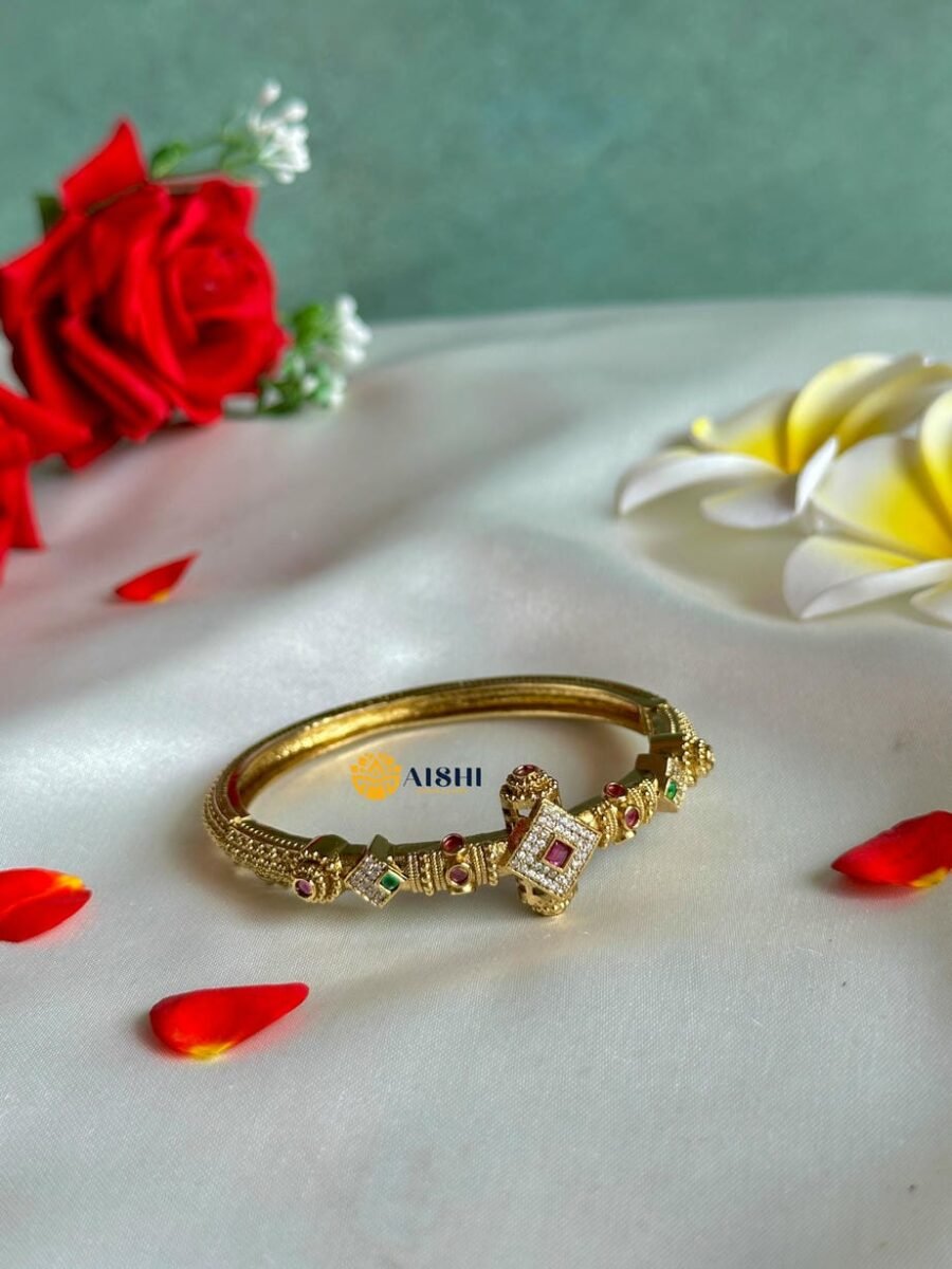 Antique Kada Bangle (Single)-B205