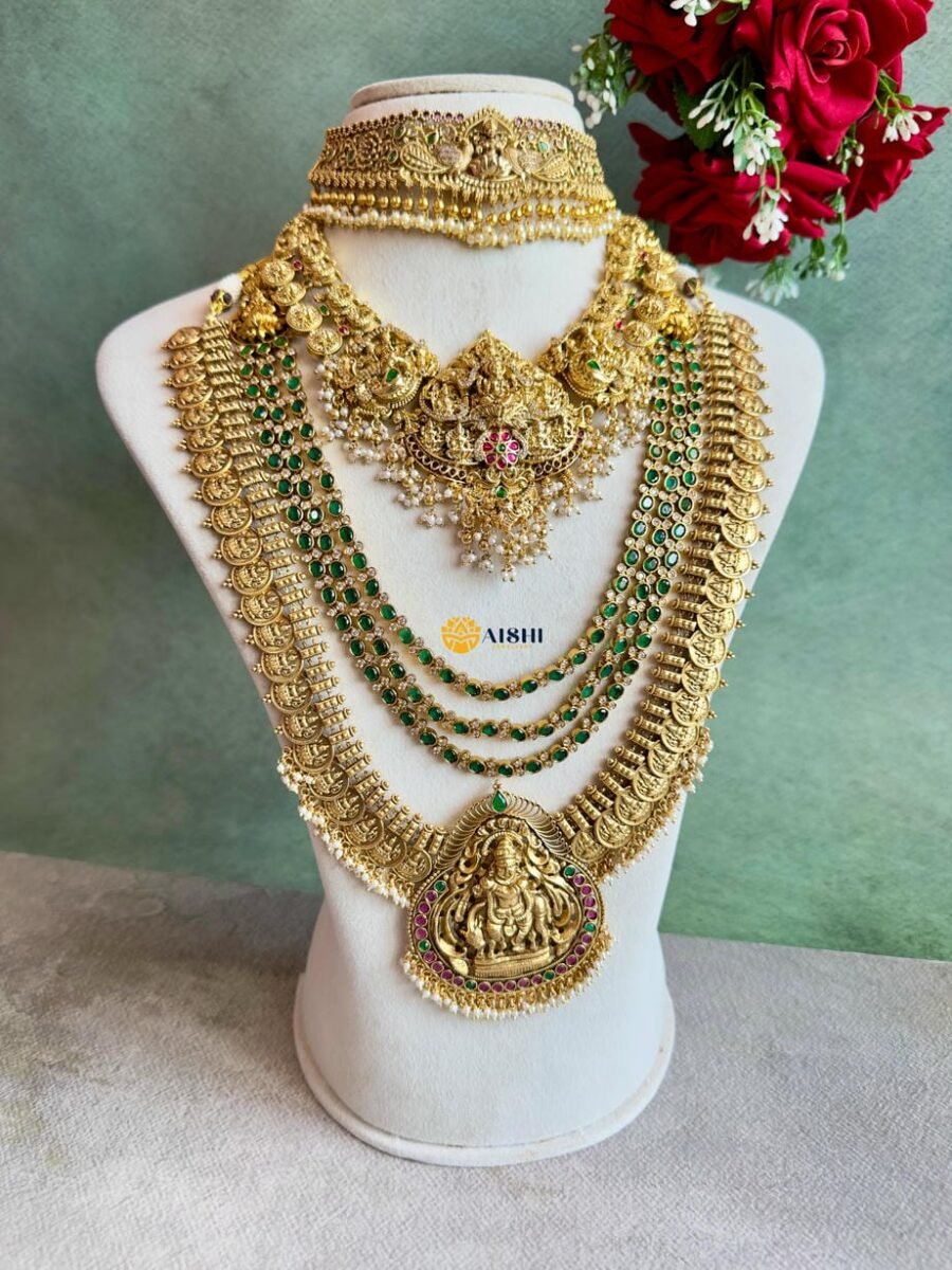 Divine Motif Krishna Jewellery Set-BS065