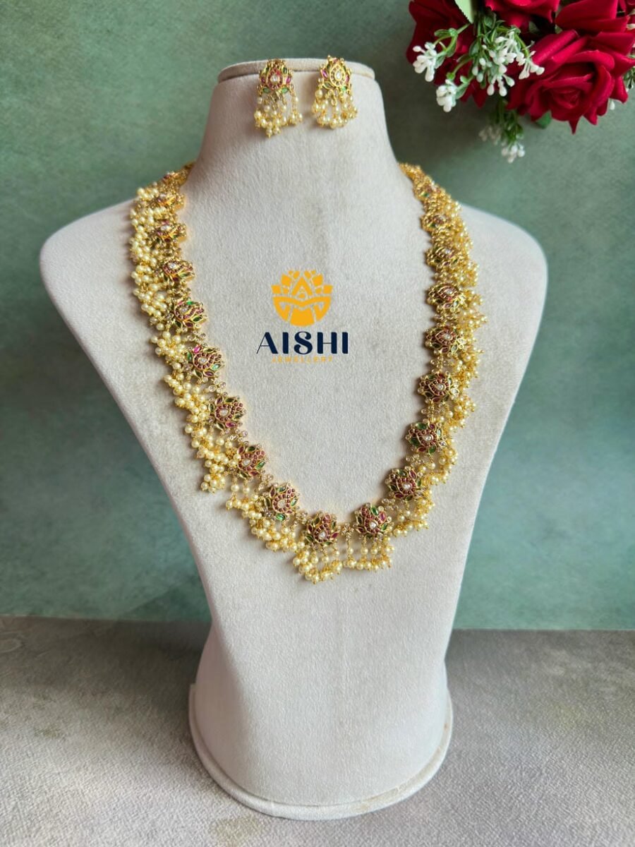 Lotus with guttapusalu Haram-LH361