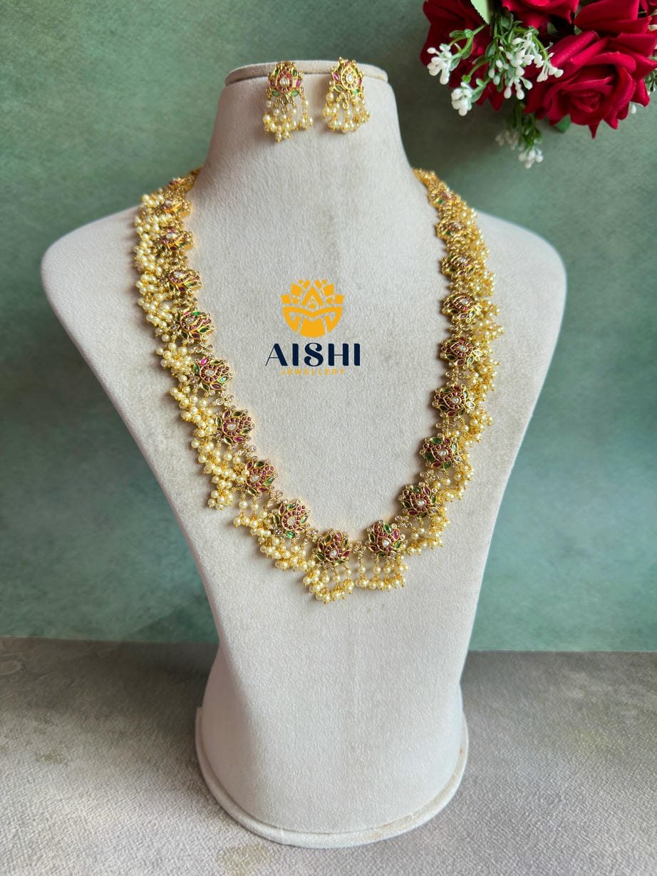 Lotus with guttapusalu Haram-LH361