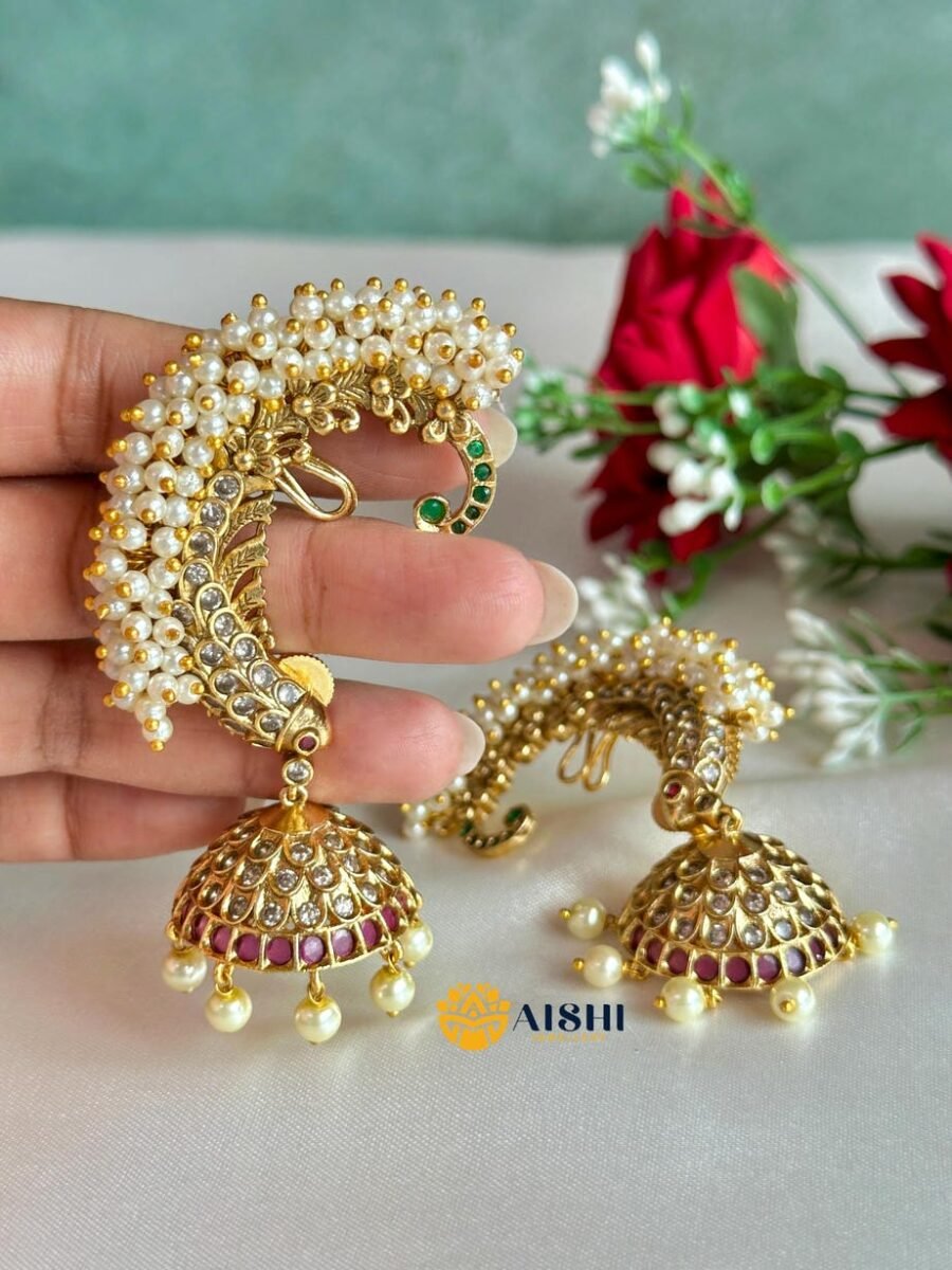 Elegant Cluster Pearls Earcuff-E427