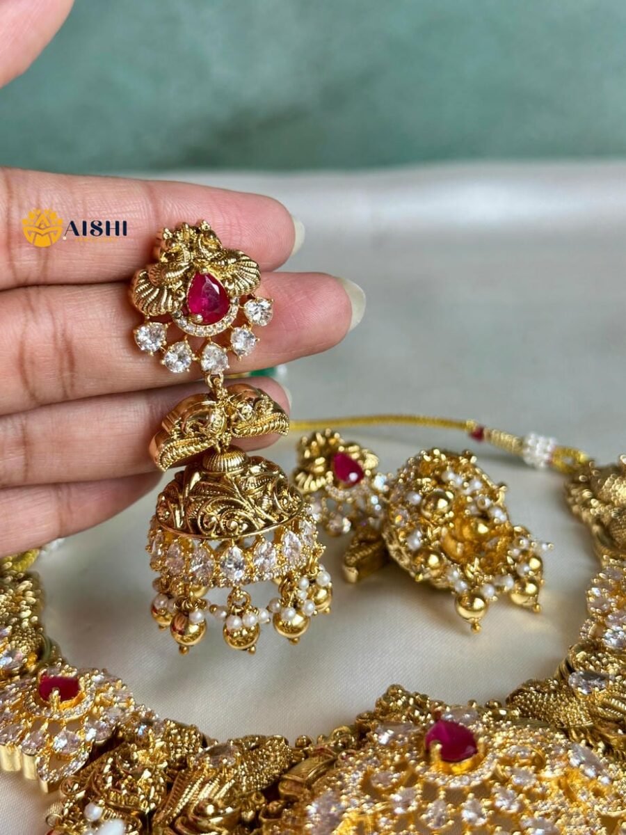 Sparkling Vana Mayil Necklace-N818