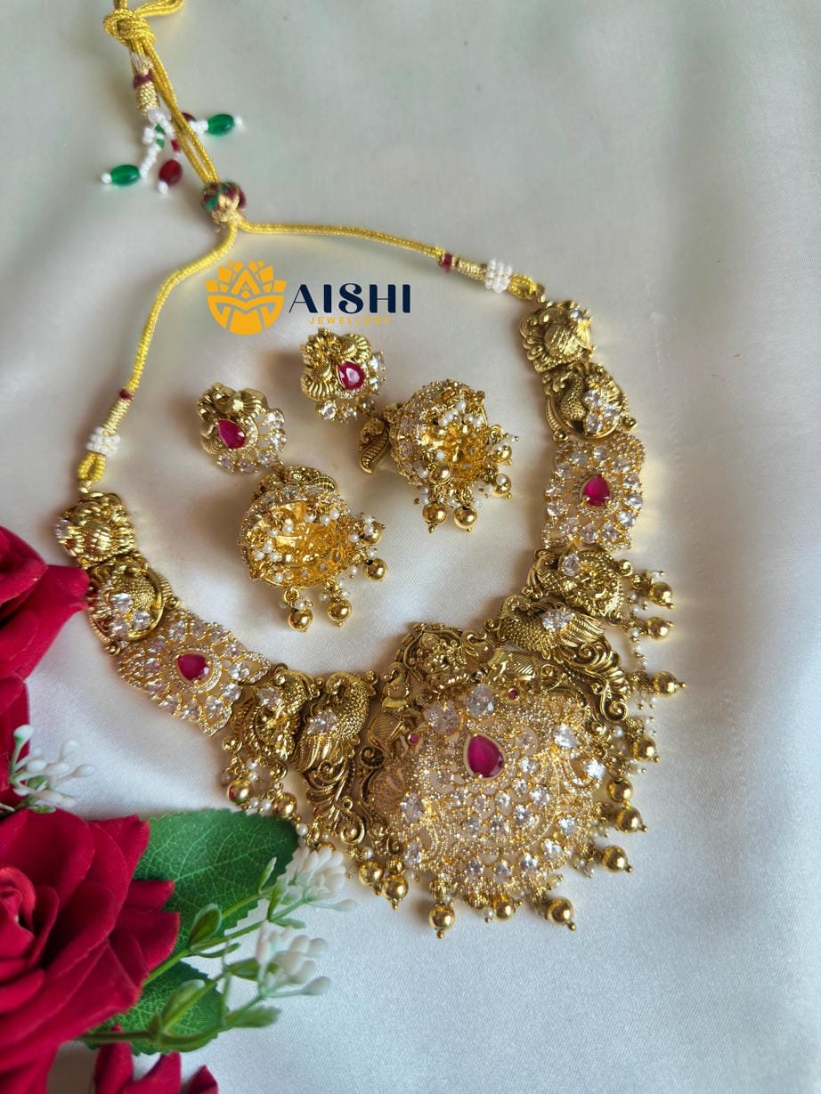 Sparkling Vana Mayil Necklace-N818