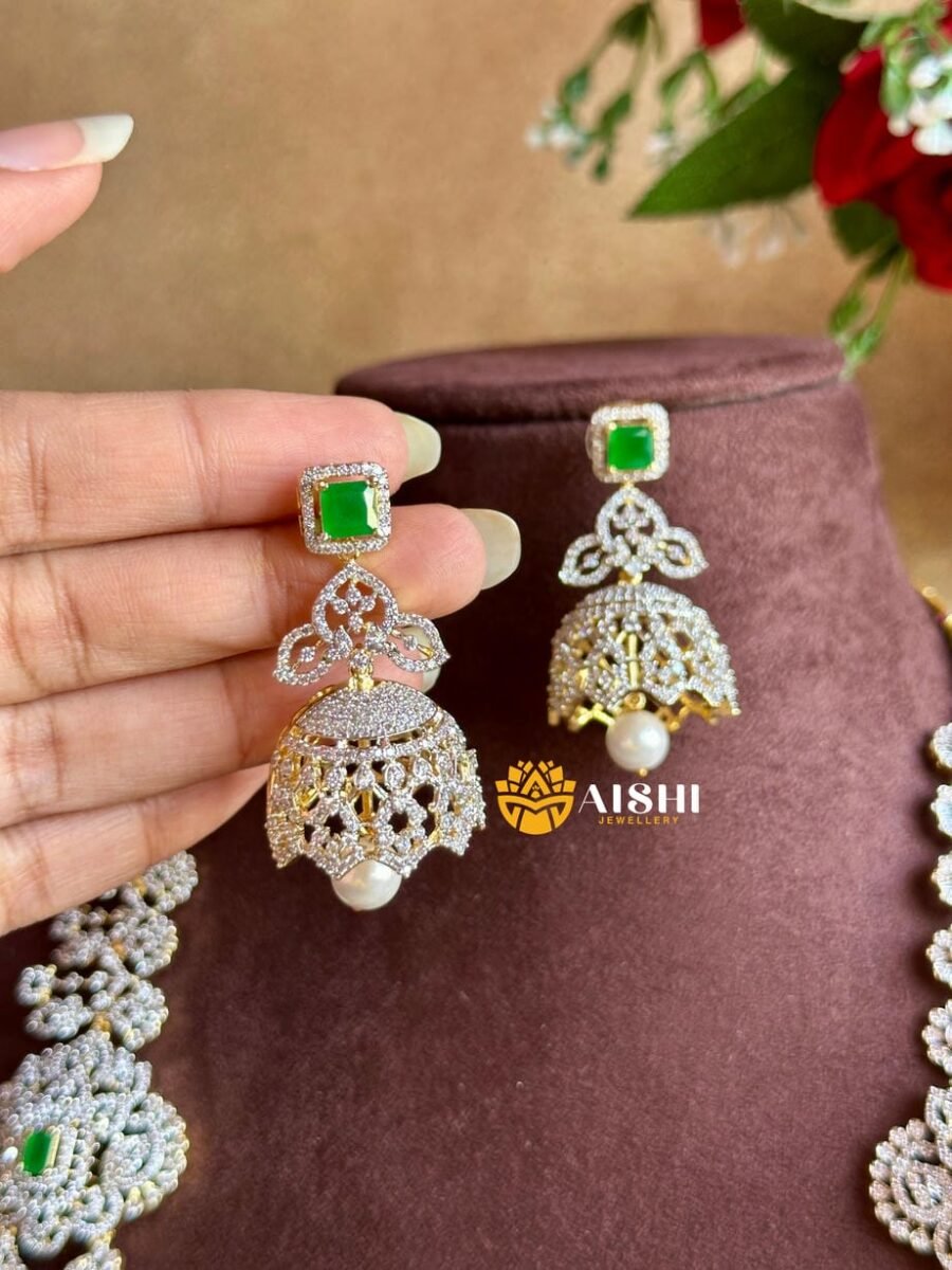 Royal Radiance AD Neckpiece(Green)-AN391