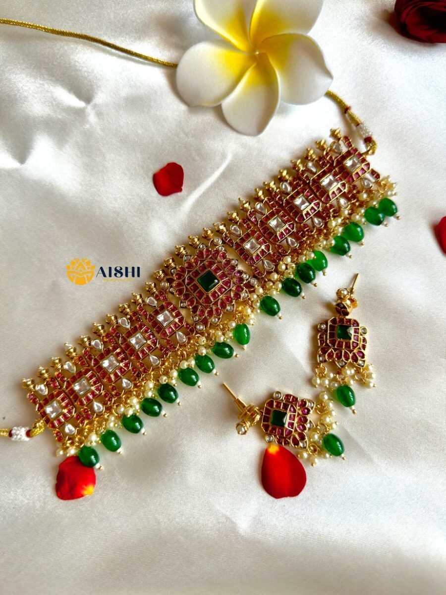 Vintage Floral Green Beads Choker-HN196