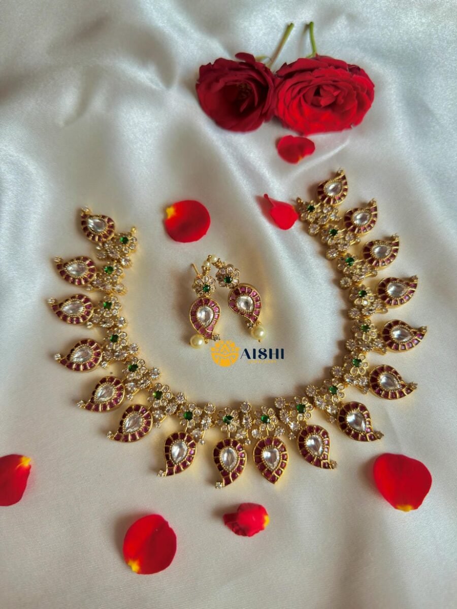 Sparkle Manga Necklace-N834