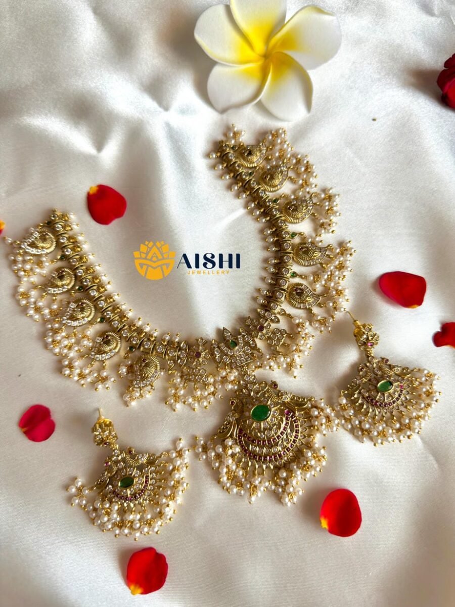 Sparkling Floral Manga Necklace- N837