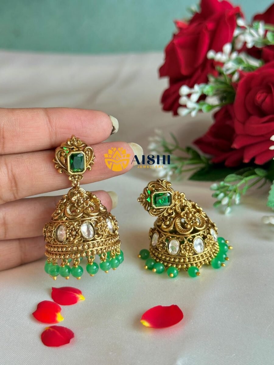 Zari Emerald Jhumka – E473