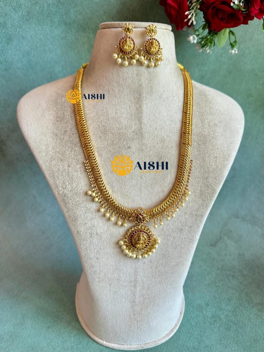 Classic Lakshmi Pearl Chain Set – LH502