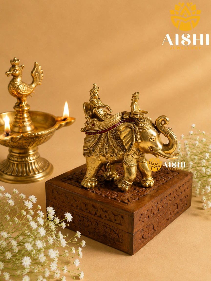 Mahaaraja on Elephant Kumkum Box – KB27