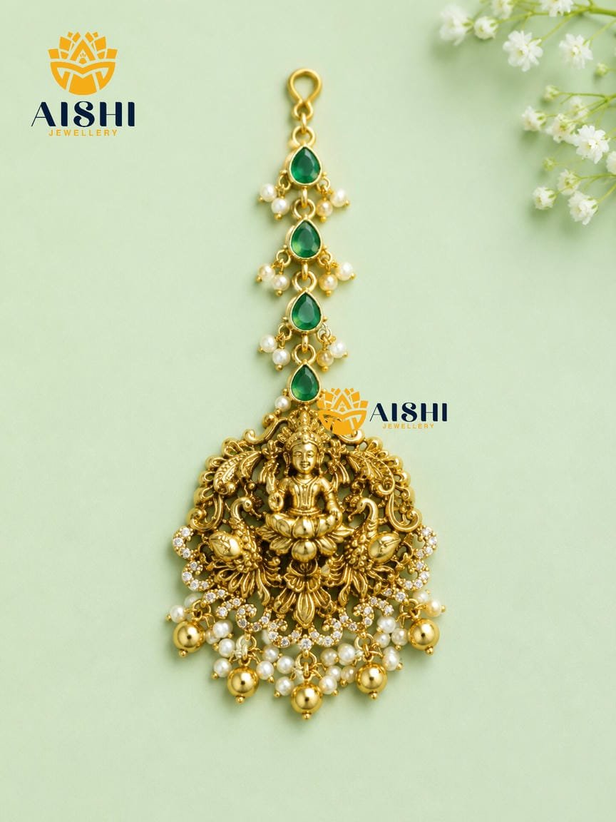 Graceful Nakshi with Kemp Tikka – T292
