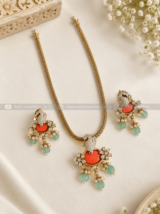 Peacock Pendant Chain Set – N852